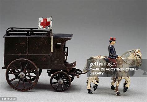 Horse Drawn Ambulances Photos And Premium High Res Pictures Getty Images