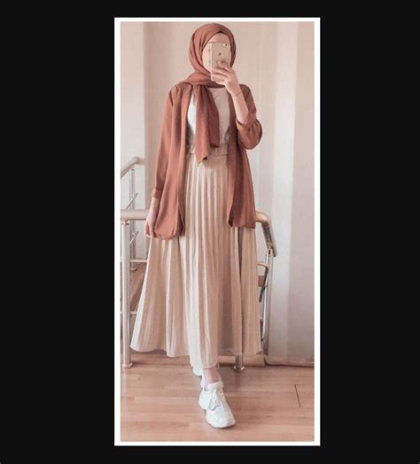 15 Contoh Baju Kerja Wanita Muslimah, Berhijab Hingga Baju Kerja Wanita Korea Modern – Blog Mamikos