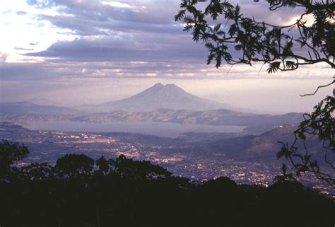 Global Volcanism Program | El Salvador Volcanoes