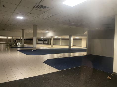 Eastridge Mall, San Jose CA. [Pt 2] The mall itself is decently alive