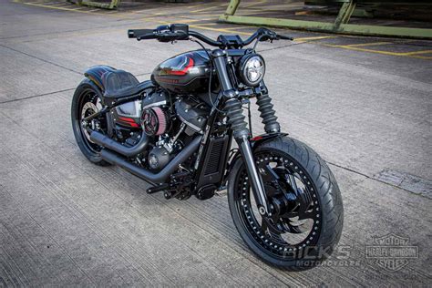 Custom Harley Davidson Street Bob