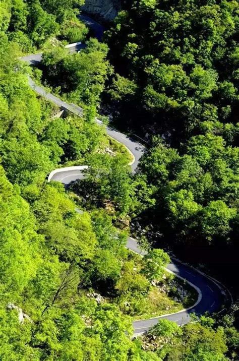 河南避暑县城河南能住宿的山区避暑河南深山避暑农家乐大山谷图库