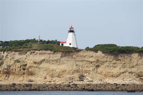 Plymouth Lighthouse - GoXplr