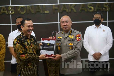 Foto Komnas Ham Berikan Tiga Rekomendasi Kasus Pembunuhan Brigadir J