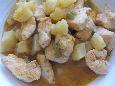 Pollo Guisado Con Patatas En Olla Rápida