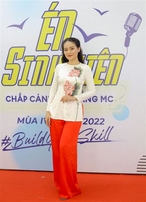 Nữ sinh viên ngành du lịch mê làm MC trở thành hot TikToker khi còn ngồi ghế nhà trường