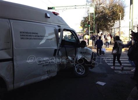 Choque Entre Camioneta De Traslado De Reos Y Patrulla De La Pbi Deja 7