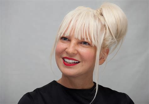 ラブリー Sia Chandelier Sia 壁紙 はがととめ