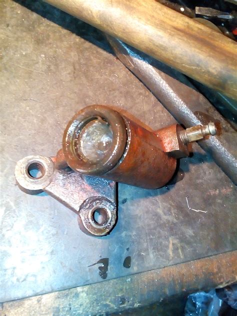 Рабочий цилиндр сцепления — ЛуАЗ 969, 1980 года | своими руками | DRIVE2