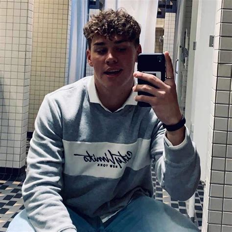 Noah Beck: 10 Fakten über den TikTok-Star | BRAVO