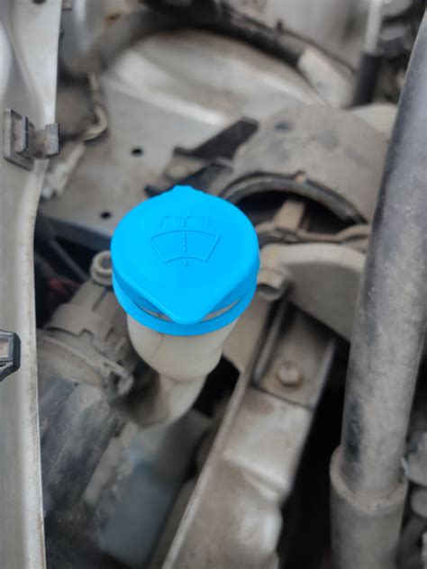 Крышка бачка омывателя Suzuki SX4 — Suzuki SX4 (1G), 1,6 л, 2012 года ...