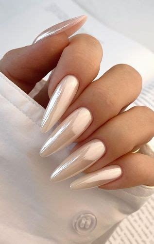 Fabulous Nude Nails For Your Manicure Gel Nails Pearl Nails