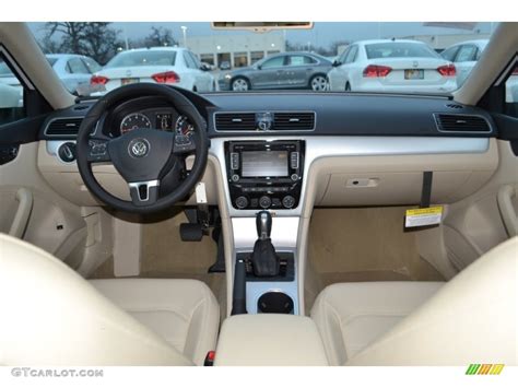 2013 Volkswagen Passat 25l Se Cornsilk Beige Dashboard Photo 76928079