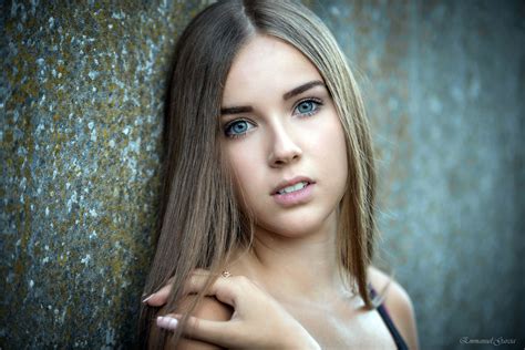 Hintergrundbilder Frau blond Gesicht Porträt blaue Augen Mauer