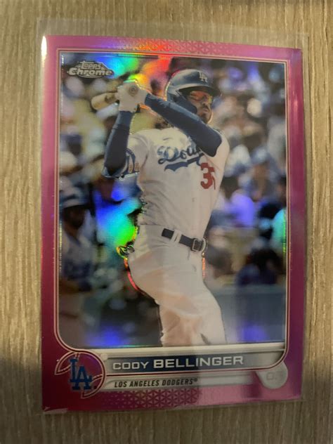 2022 Topps Chrome 106 Pink Refractor Cody Bellinger Los Angeles