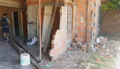 Un Hombre Chocó Su Auto Contra Una Vivienda Y Mató A Dos Niños Que Se Encontraban Durmiendo