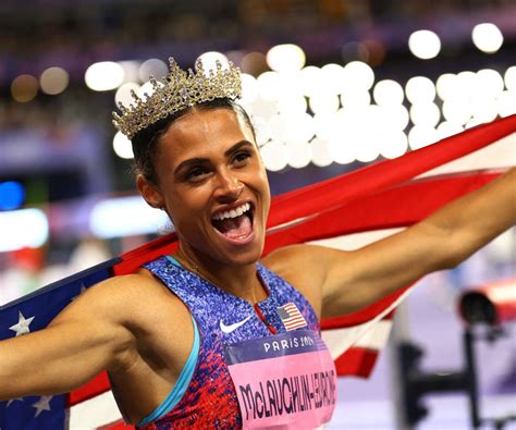 McLaughlin-Levrone bate el récord mundial y gana el oro en los 400 mts ... 