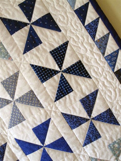 Fancy 31 Easy 2 Color Quilts Ideas You Can Try At Home In 2020 Quilts Easy Quilts Quilt Patterns