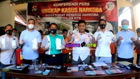 Polda Ntb Gerebek Rumah Diduga Pabrik Narkoba 10 Orang Ditangkap