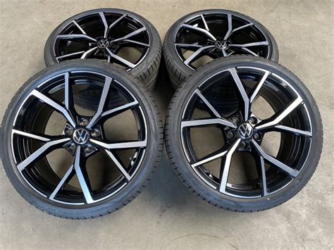 19 Inch Originele Volkswagen Golf 8 Estoril GTI Velgen Zomerbanden