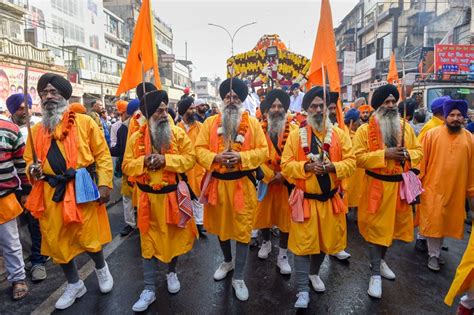 Gurpurab 2018: Guru Nanak Jayanti Celebrations in India - News18