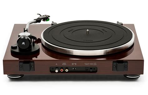 Thorens TD 204 – проигрыватель виниловых пластинок с фонокорректором