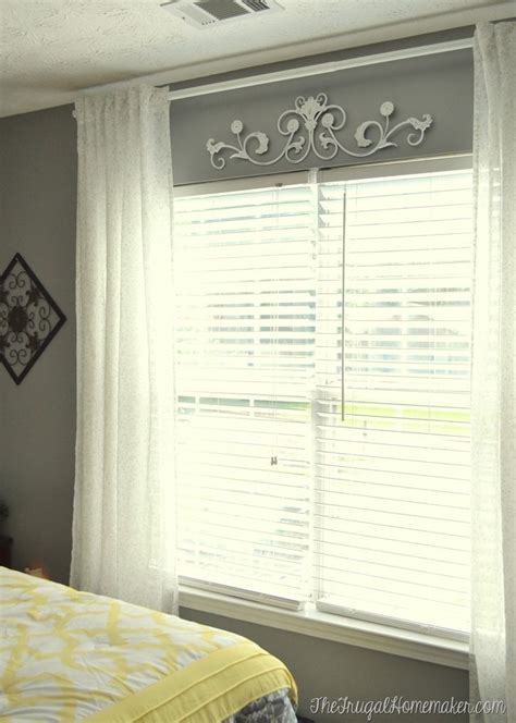 Spray Painted Yard Sale Stool And Metal Décor Piece For Guest Bedroom