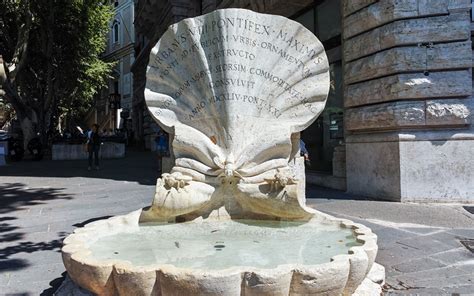 Fontana Della Barcaccia Descrizione E Curiosit