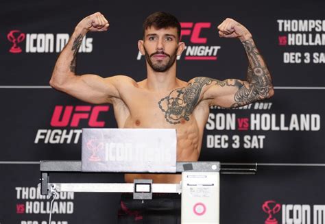 Brasileiro vive drama na balança em pesagem antes de luta no UFC