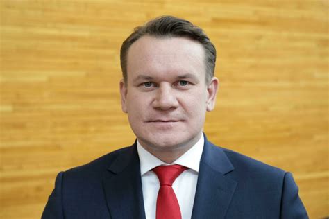 D Tarczyński To nie jest tak że do Polski przyjeżdża premier Belgii