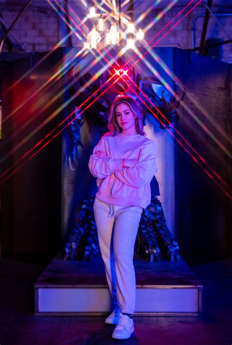 Queen at her NRG Castle : r/LuluLuvely