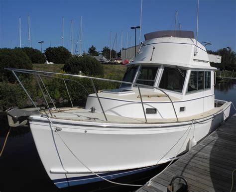 1989 Cape Dory 28 Flybridge Superior Wisconsin