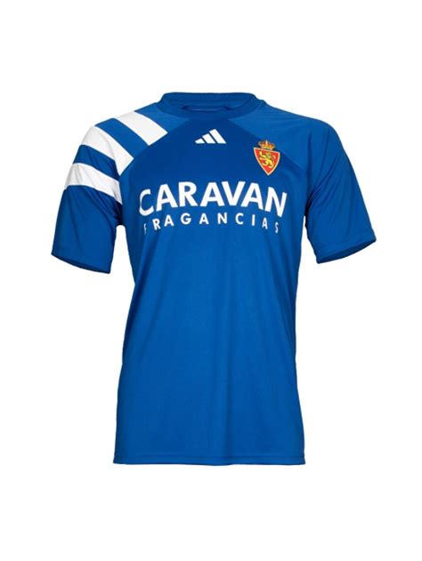 La afición enloquece con la nueva camiseta retro del Real Zaragoza