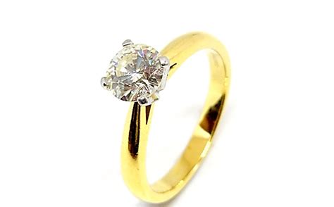 18ct Yellow Gold Solitaire Diamond Ring | Hoppers Jewellers