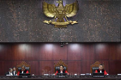 Permohonan Uji Formil Batas Usia Capres Cawapres Ditolak