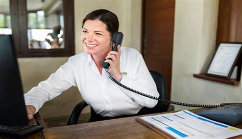 Trabalho H Brido Cl Nica De Est Tica Abre Vaga Para Atendente De Call