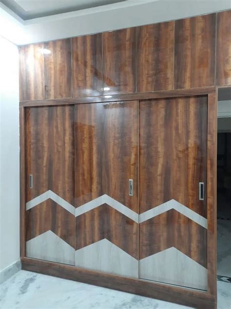 Doors Plywood Sliding Wardrobe At Rs Sq Ft Guntur Id