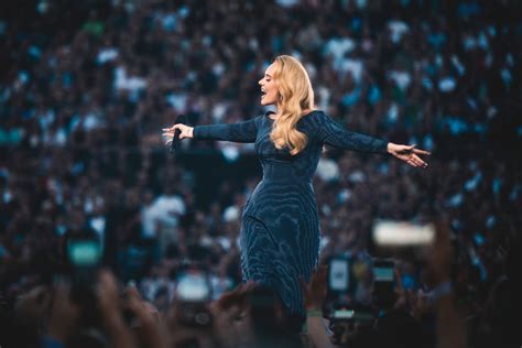 Adele Kicks Off Summer Shows in Munich - Sony Music Entertainment Europe