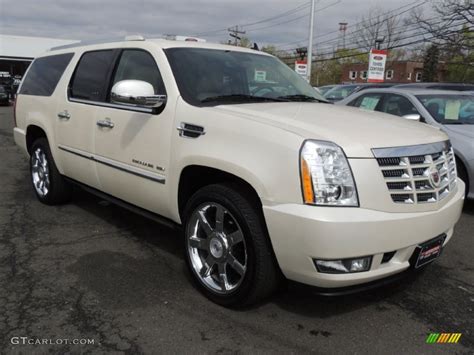 White Diamond Cadillac Escalade Esv Premium Awd Photo