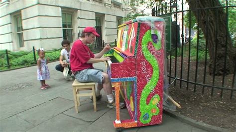 Sandy Santra Plays City Hall Park Nyc Youtube