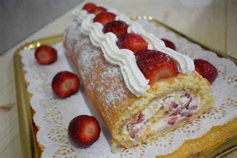 Rotolo Di Pan Di Spagna Con Mascarpone E Fragole Le Ricette Di Che