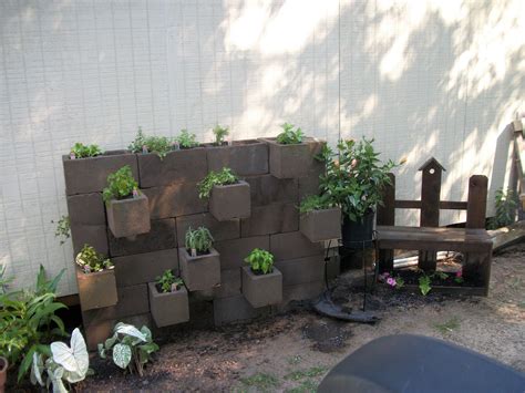 cinder block garden Diy Planters, Garden Planters, Garden Beds, Diy ...