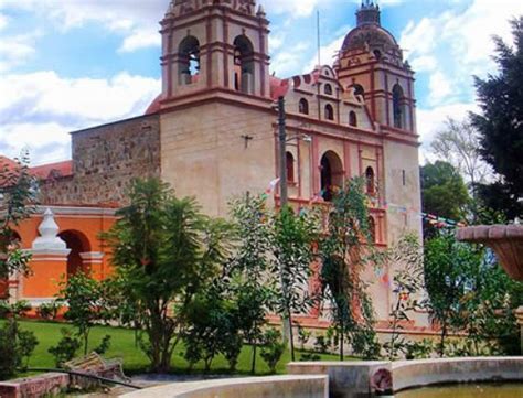 El Templo De San Jerónimo Tlacochahuaya Está En Los Valles Centrales