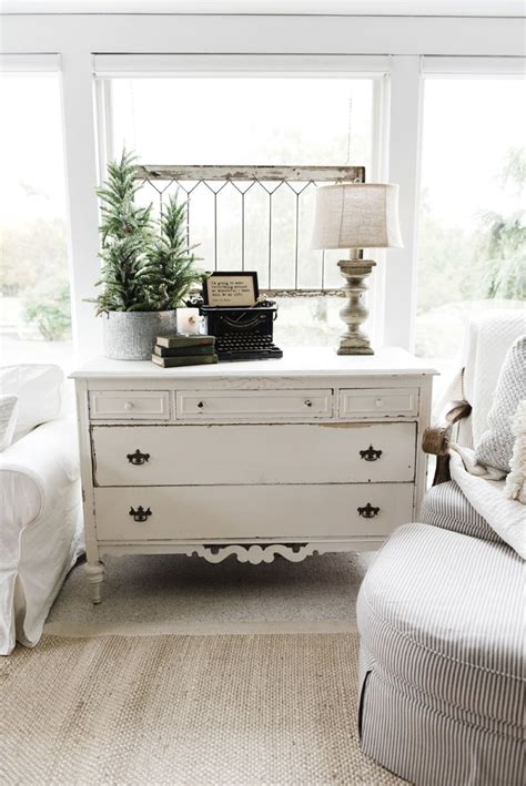 25 Most Charming Farmhouse Dressers