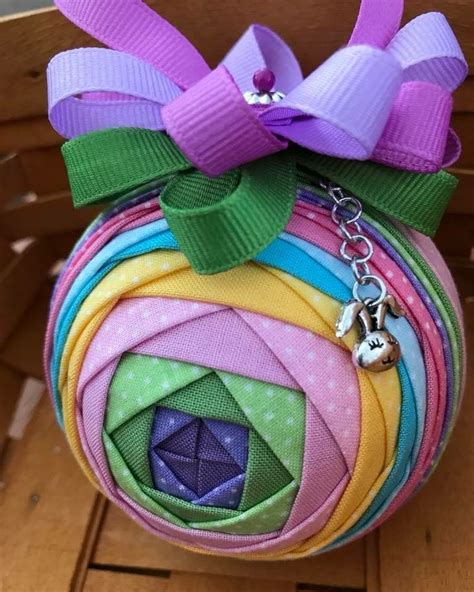 Pin By Sandra Smith On Quilt Balls Kimekomi And Fabric Ornaments Diy