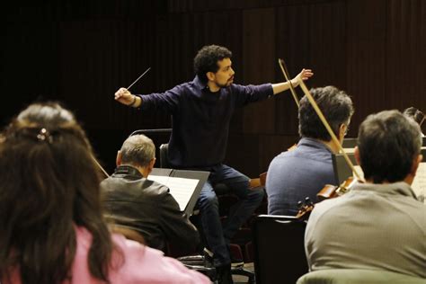 Luis Toro Araya Toma La Batuta De La Orquesta Udec En Nuevo Concierto