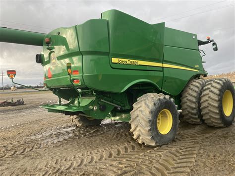 2016 John Deere S670 Combines Marlette MI