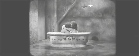 Naked Shirley MacLaine In What A Way To Go