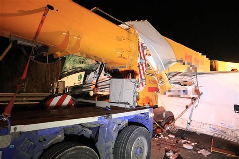 Bilder von Zwei tödliche Unfälle auf der A3 in kurzer Zeit Zwei Lkw