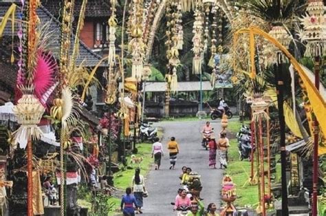 Sejarah Hari Raya Galungan Dan Kuningan Memaknai Kemenangan Kebenaran